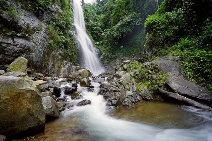 Curug Cigentis, Wisata Alam yang Memukau di Karawang